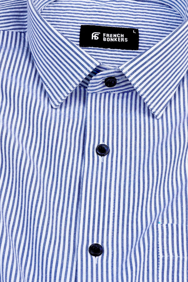 White with blue oxford seersucker texture stripe shirt